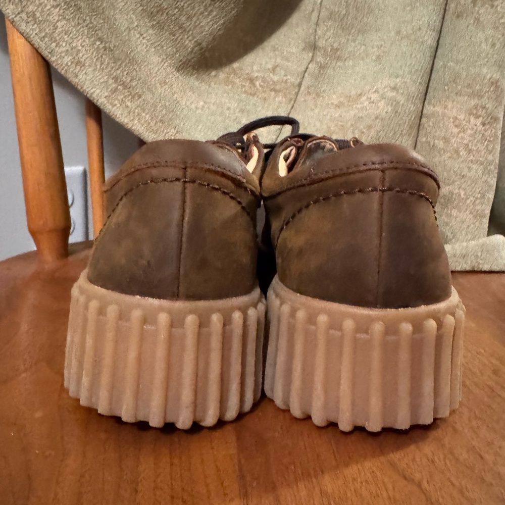 Women’s Clark’s Torhill Bee Waxed Leather Size 10 - Picture 3 of 9